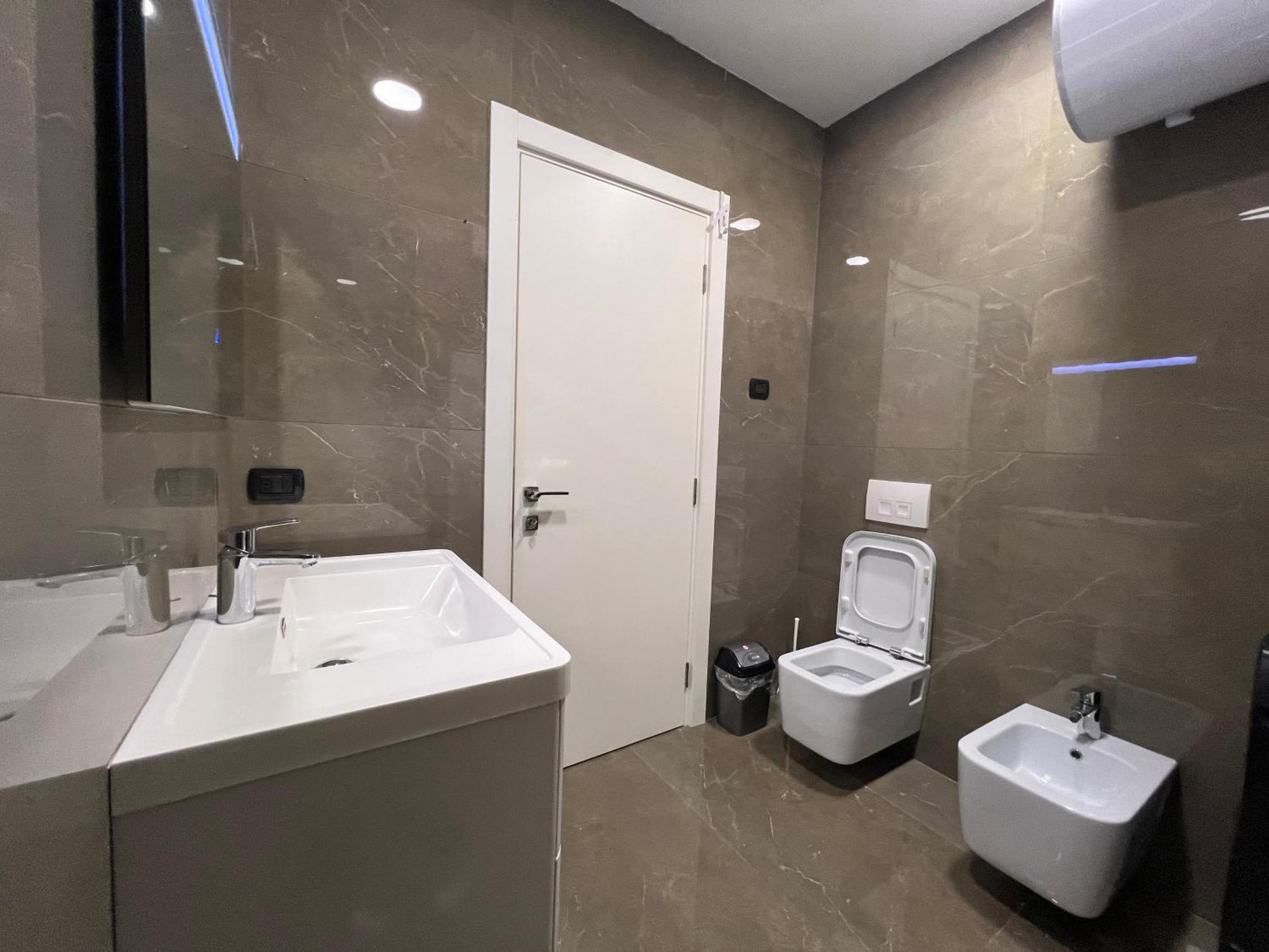 Downtown Grand Comfort Tirana Esterno foto