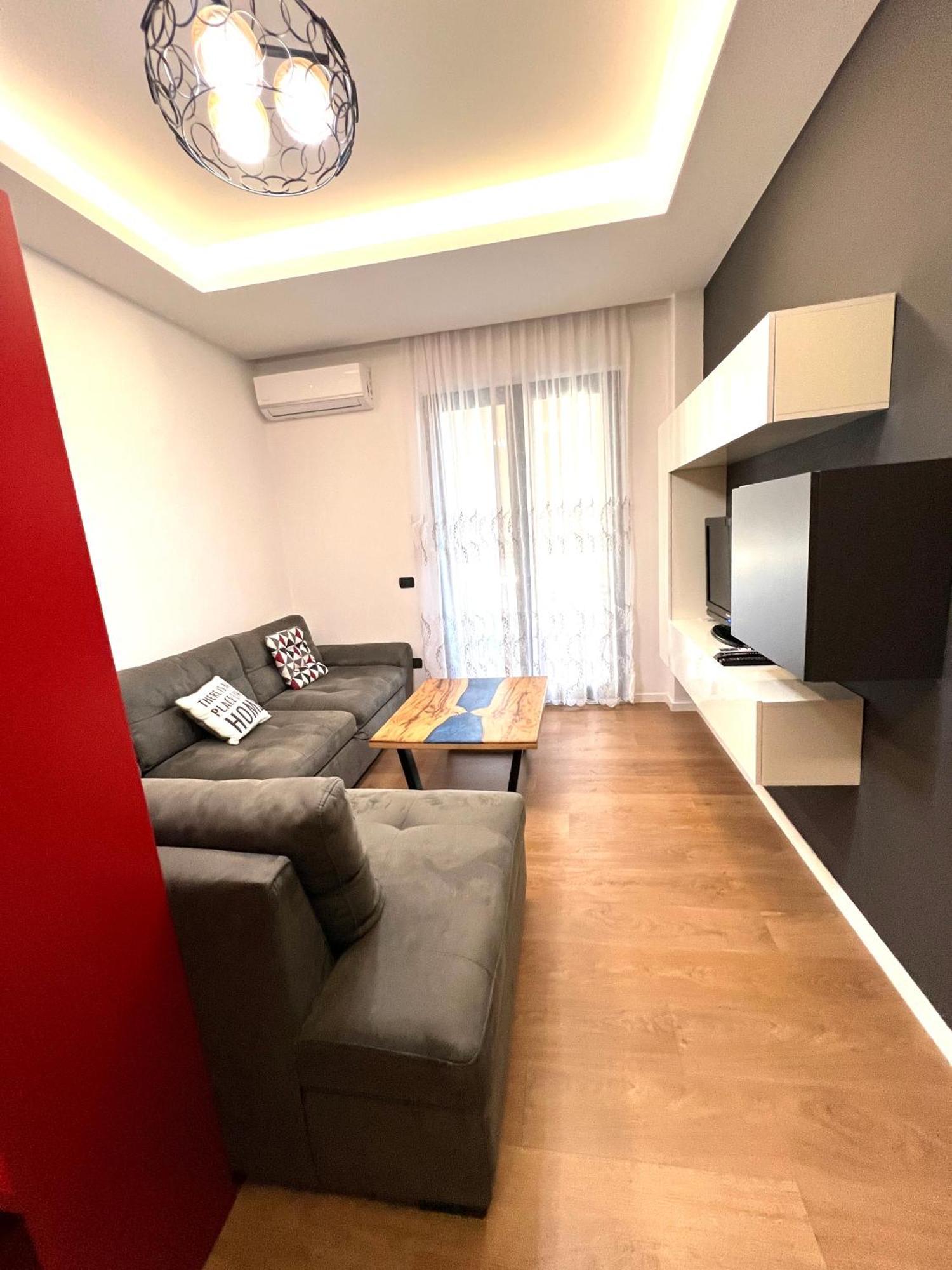 Downtown Grand Comfort Tirana Esterno foto